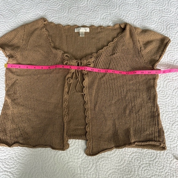 Kenar Cream Tan Crop Tie-Front Blouse - Picture 6 of 9